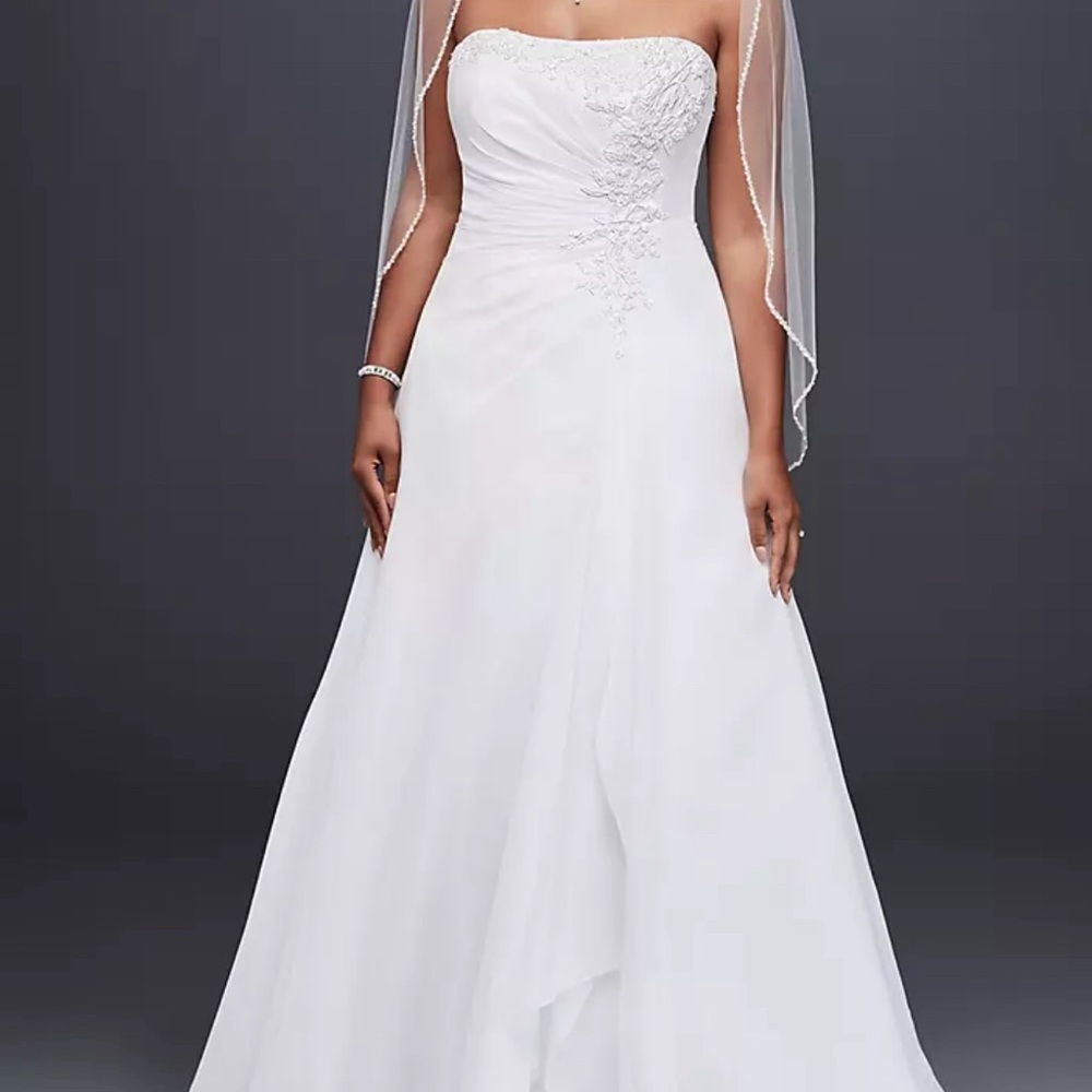 David's Bridal Elegant White Strapless Gown